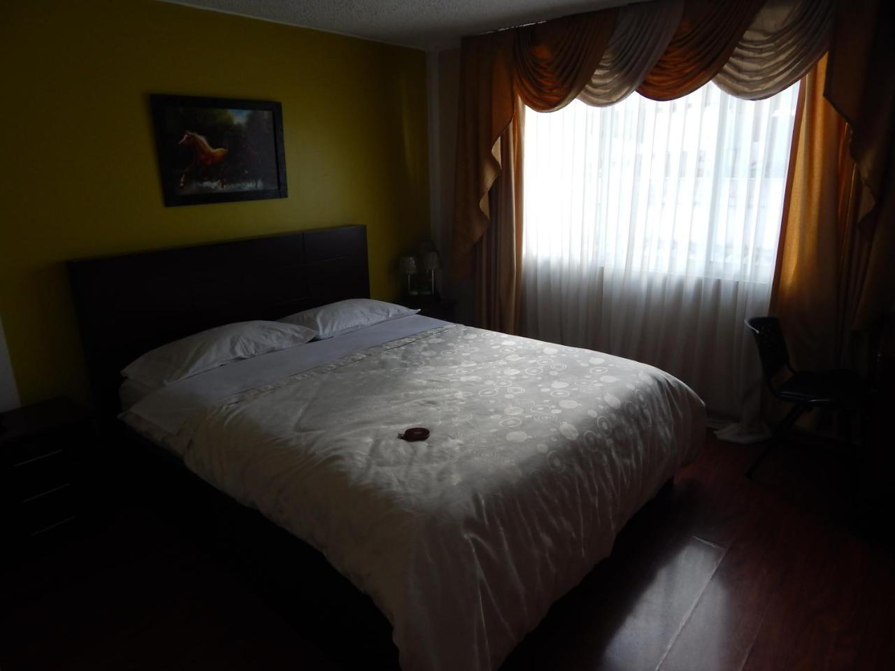 Hostal El Roble Quito Eksteriør billede