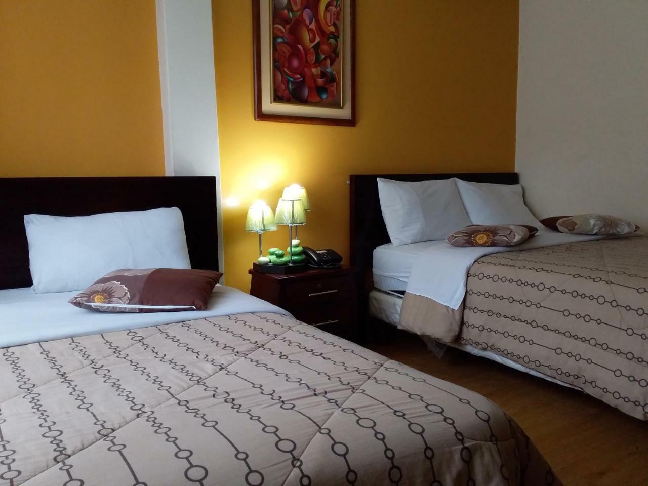 Hostal El Roble Quito Eksteriør billede